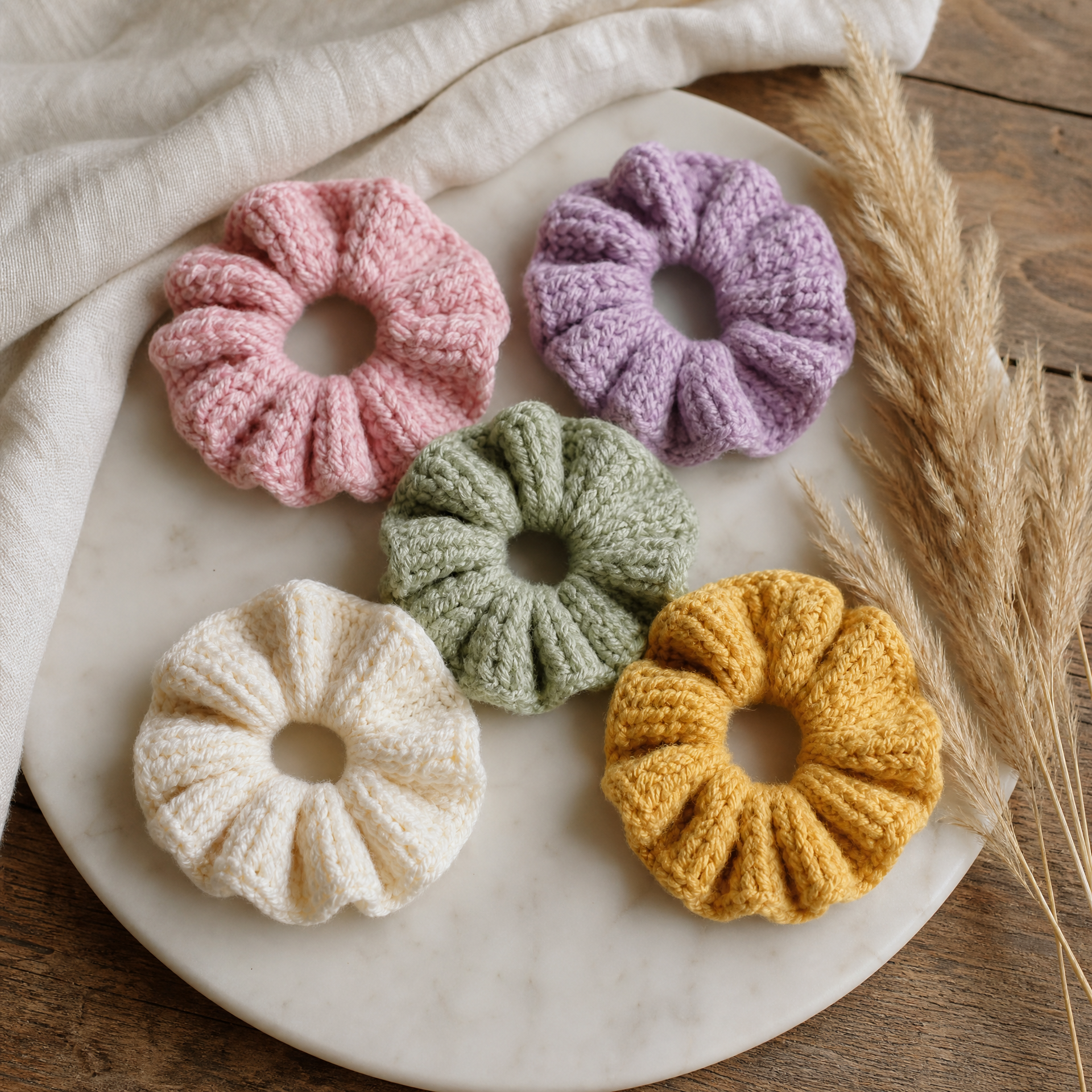 Crochet Scrunchies: 15 Minute Free Pattern