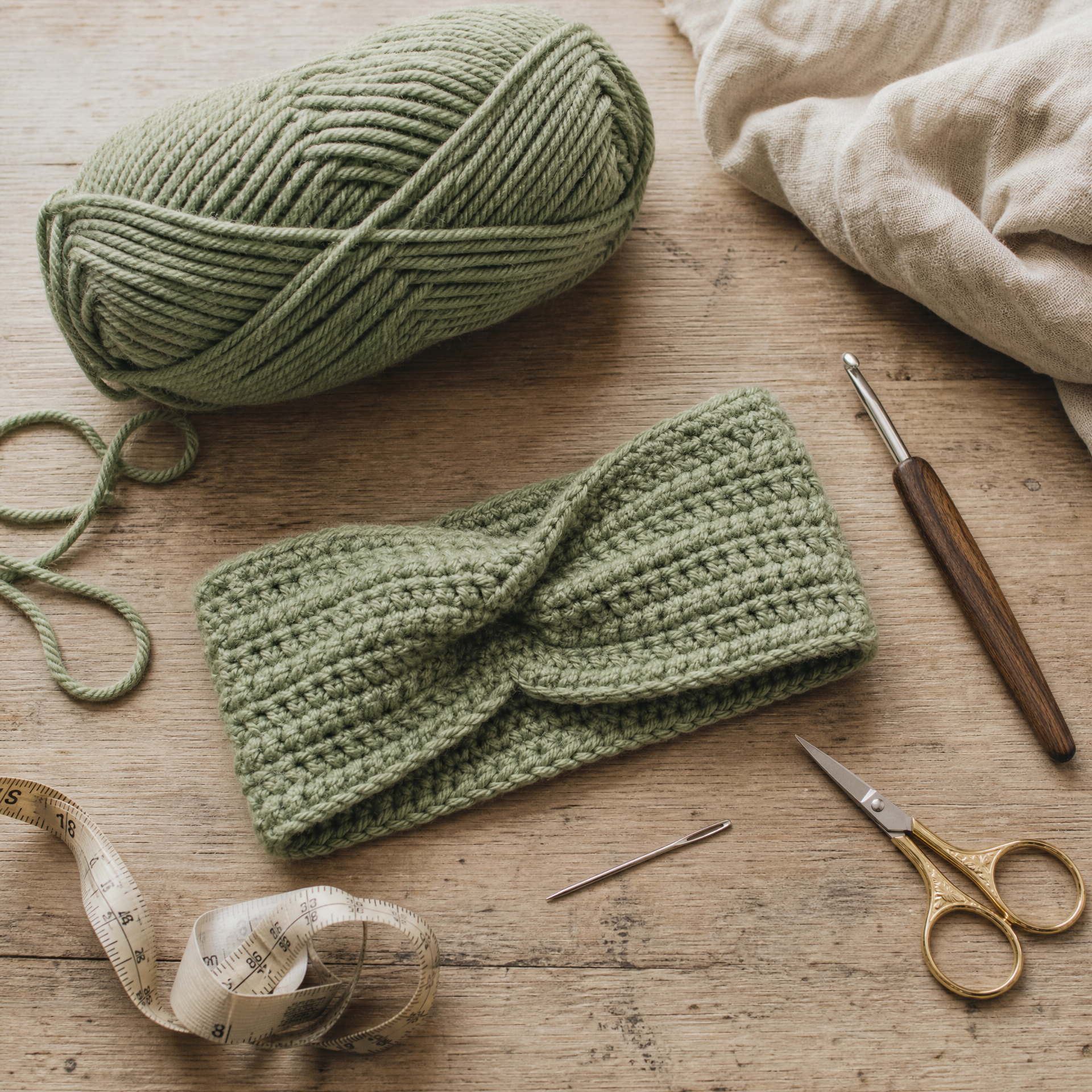 Easy Crochet Headband for Beginners (Free Pattern) — step photo 1
